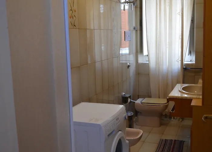 卡赛瓦肯西阿尔可巴雷诺酒店 3* 利帕里